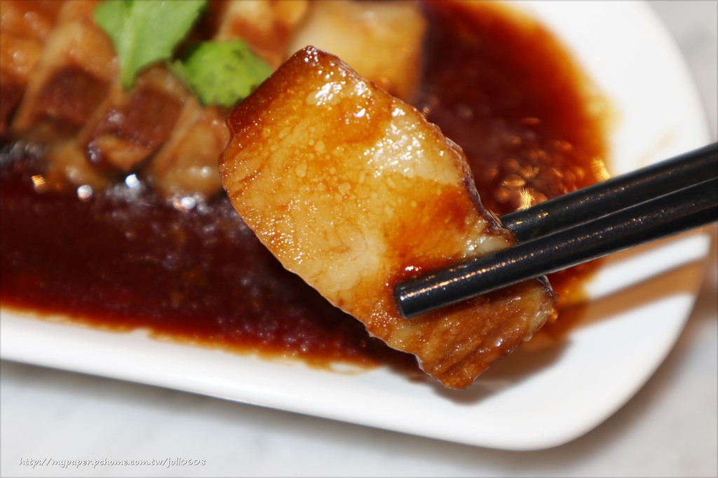 【松發肉骨茶】台北新加坡美食推薦 振興千元套餐 必點招牌龍骨湯 遠百信義A13 FoodOpera食代館美食廣場