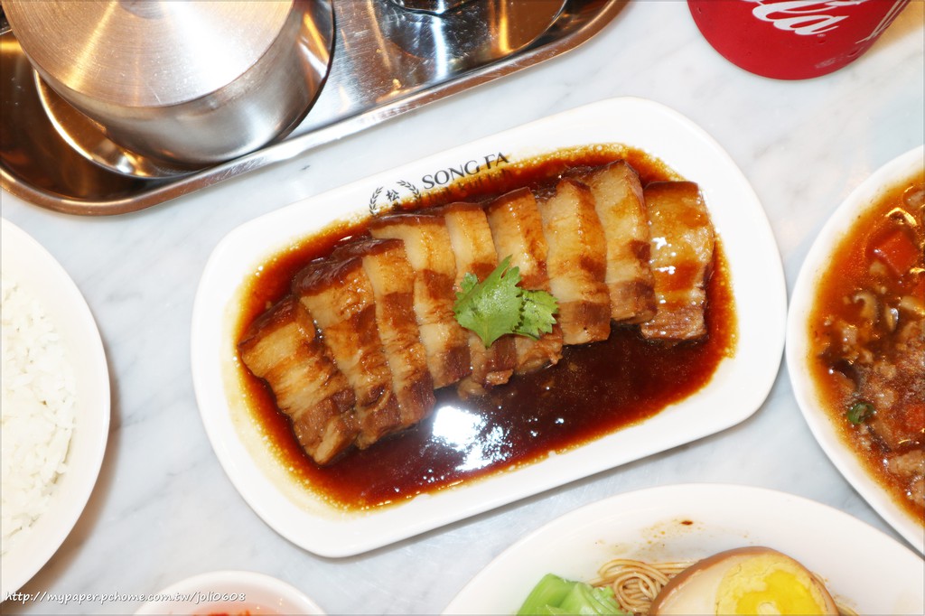 【松發肉骨茶】台北新加坡美食推薦 振興千元套餐 必點招牌龍骨湯 遠百信義A13 FoodOpera食代館美食廣場