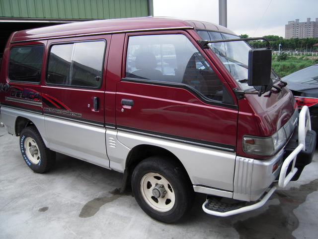 Sum冠威汽車 Mitsubishi三菱01年delica得利卡4wd 紅 冠頡汽車小游0955 679 355 台北桃園新竹中古車買賣高價收購 Pchome 個人新聞台