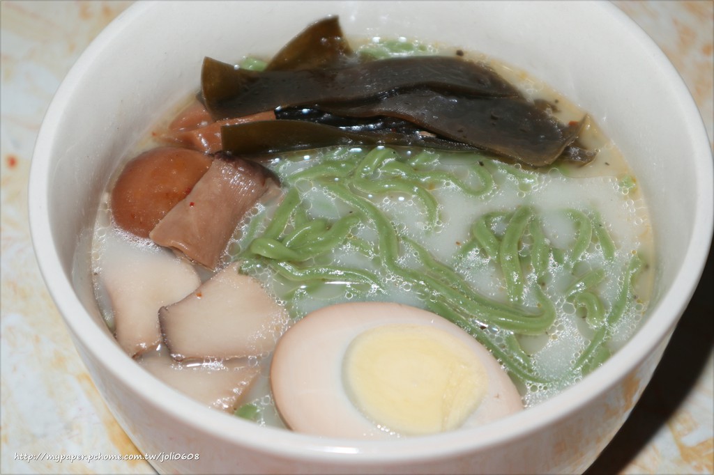 【禾麥Hold Mind】元氣蔬果麵~網購宅配美食推薦 以蔬果研製的彩色麵體 鮮豔繽紛的健康麵條 乾麵&湯麵一次滿足