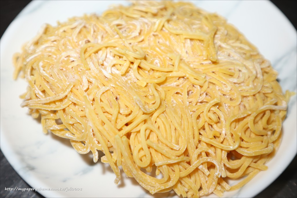 【禾麥Hold Mind】元氣蔬果麵~網購宅配美食推薦 以蔬果研製的彩色麵體 鮮豔繽紛的健康麵條 乾麵&湯麵一次滿足