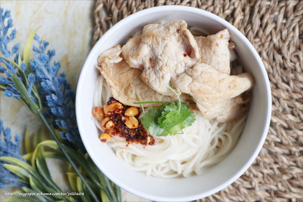 【柒月紅】手作麻辣果油~團購宅配美食推薦 無防腐劑辣椒醬推薦 廚房料理必備懶人救星 拌飯配麵都美味
