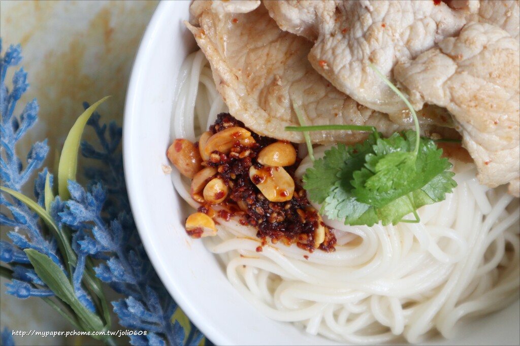 【柒月紅】手作麻辣果油~團購宅配美食推薦 無防腐劑辣椒醬推薦 廚房料理必備懶人救星 拌飯配麵都美味