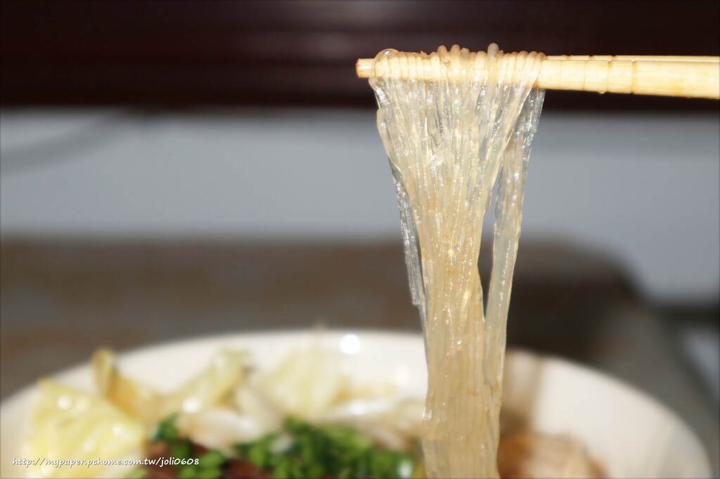 【昆琦私房料理】清燉牛肉湯&紅燒牛肉湯&招牌雙寶紅燒牛肉湯~雞骨和牛骨熬煮的湯底 牛肉大塊扎實飽滿 吃進嘴裡滿足在心底