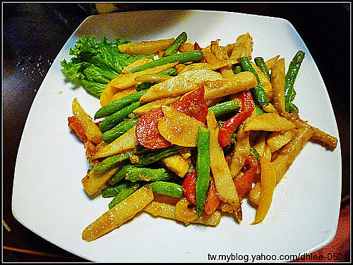 板橋 區運小館 聚餐 慶祝母親節 台鈴 Dhlee0501 趴趴照 Pchome 個人新聞台
