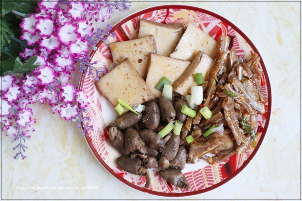 【滬尾滷味HuweiLomei】淡水伴手禮盒推薦 點心解饞下酒首選推薦 三代配方嚴選滷製 唰嘴滋味深深擄獲你的胃