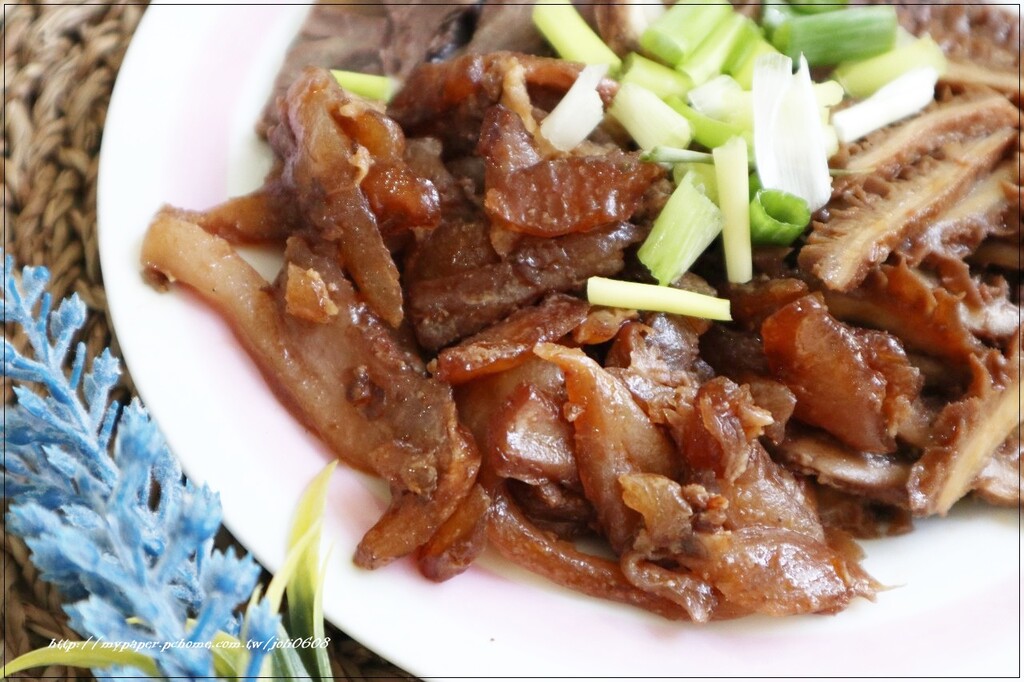 【滬尾滷味HuweiLomei】淡水伴手禮盒推薦 點心解饞下酒首選推薦 三代配方嚴選滷製 唰嘴滋味深深擄獲你的胃