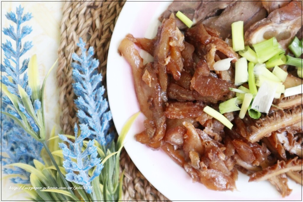 【滬尾滷味HuweiLomei】淡水伴手禮盒推薦 點心解饞下酒首選推薦 三代配方嚴選滷製 唰嘴滋味深深擄獲你的胃