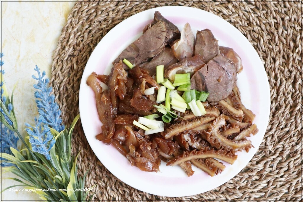 【滬尾滷味HuweiLomei】淡水伴手禮盒推薦 點心解饞下酒首選推薦 三代配方嚴選滷製 唰嘴滋味深深擄獲你的胃