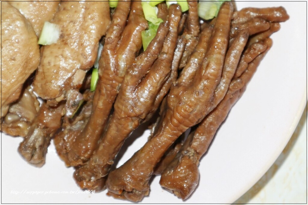 【滬尾滷味HuweiLomei】淡水伴手禮盒推薦 點心解饞下酒首選推薦 三代配方嚴選滷製 唰嘴滋味深深擄獲你的胃