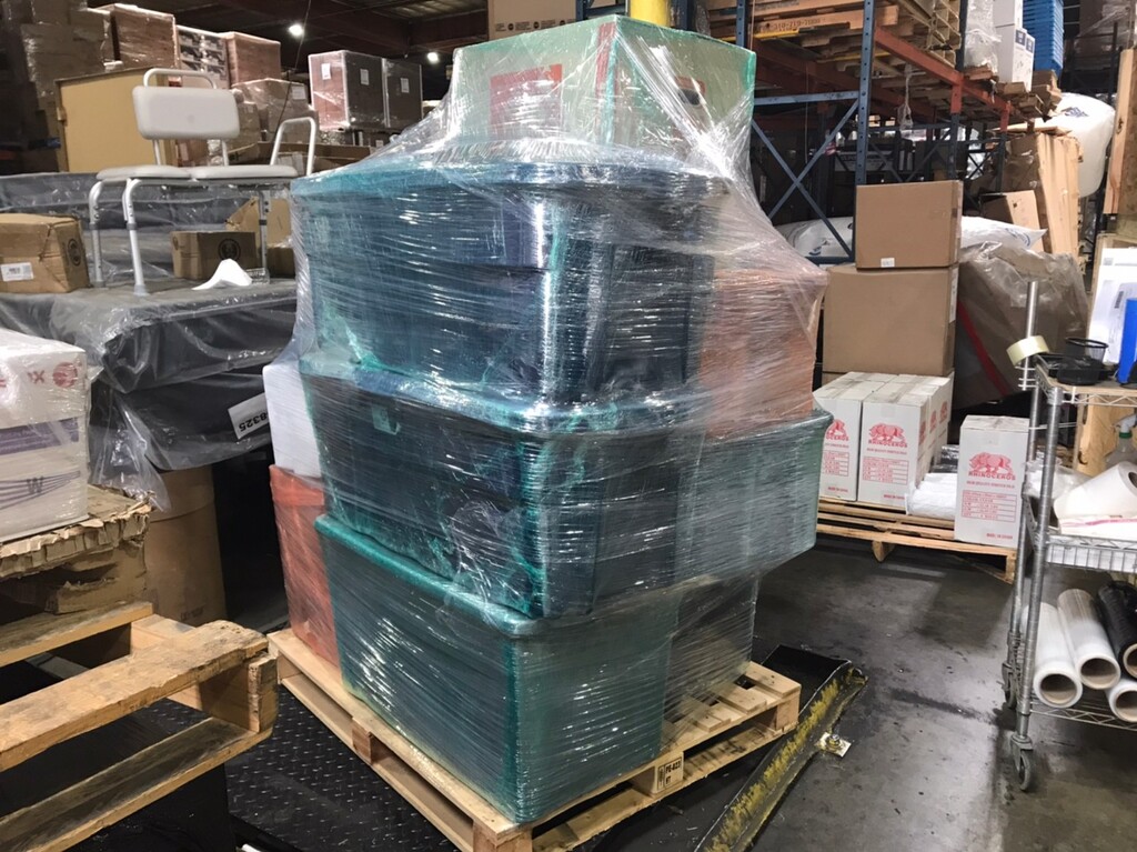 邱先生委託我們運送的貨物，SHIP2TW幫她好好的包裝並放上棧板，盡量讓客戶的行李不受到任何的損壞及撞傷，給客戶最好的運貨品質
