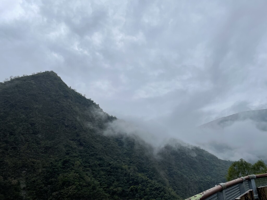 屏東三地門與霧台的山嵐和山林風光