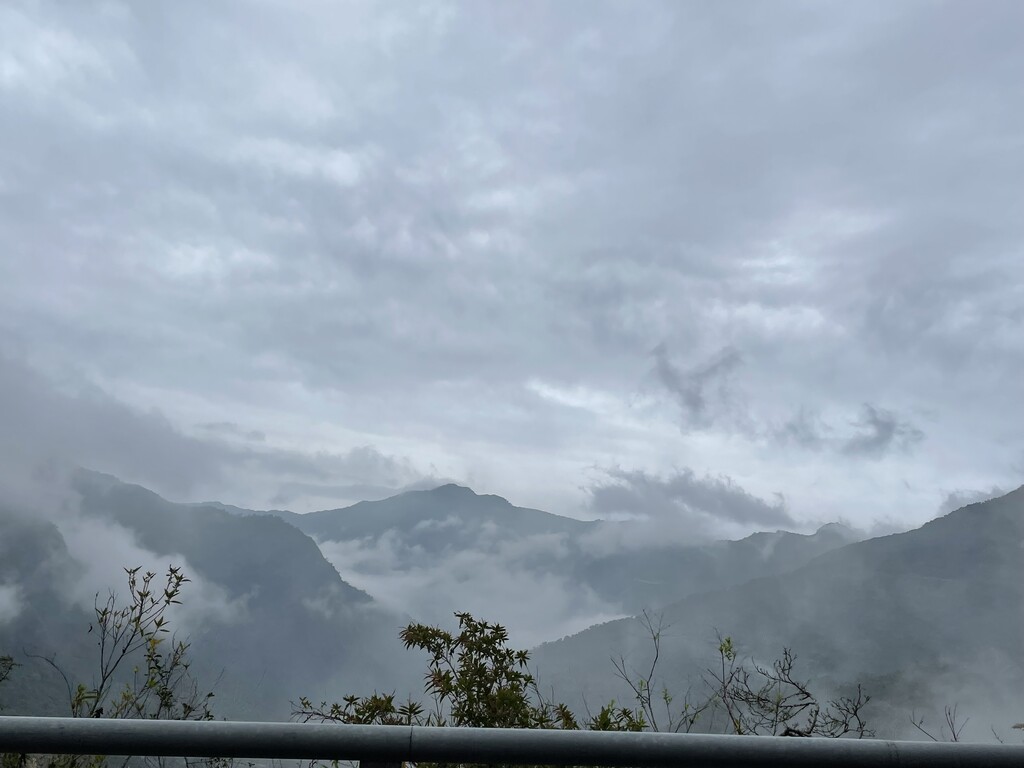 屏東三地門與霧台的山嵐和山林風光