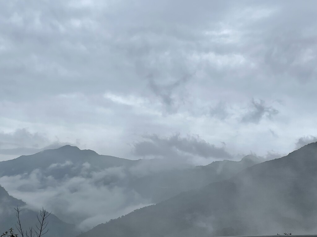 屏東三地門與霧台的山嵐和山林風光